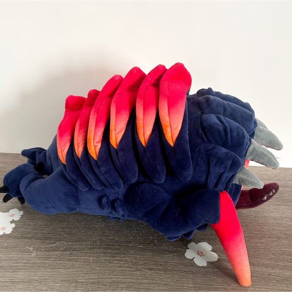 CHTHONIAN DEVOURER Jumbo By Crate Makeship Plush Only 758 Made EUC - No Bag